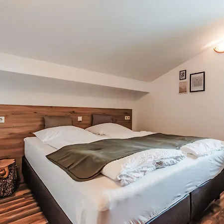 Hoamat By Interhome * Goldegg